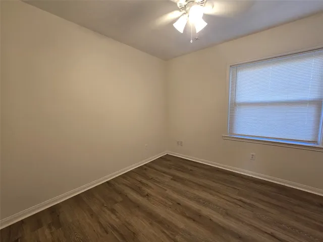 $1,799 | 107 Tarpon Avenue, Galveston, TX 77550