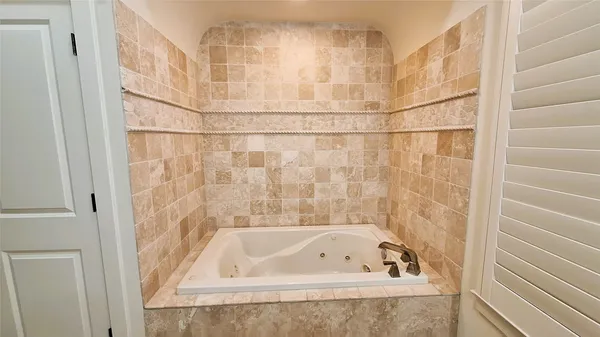 $4,500 | 130 Squires Drive, Lakeway, TX 78734