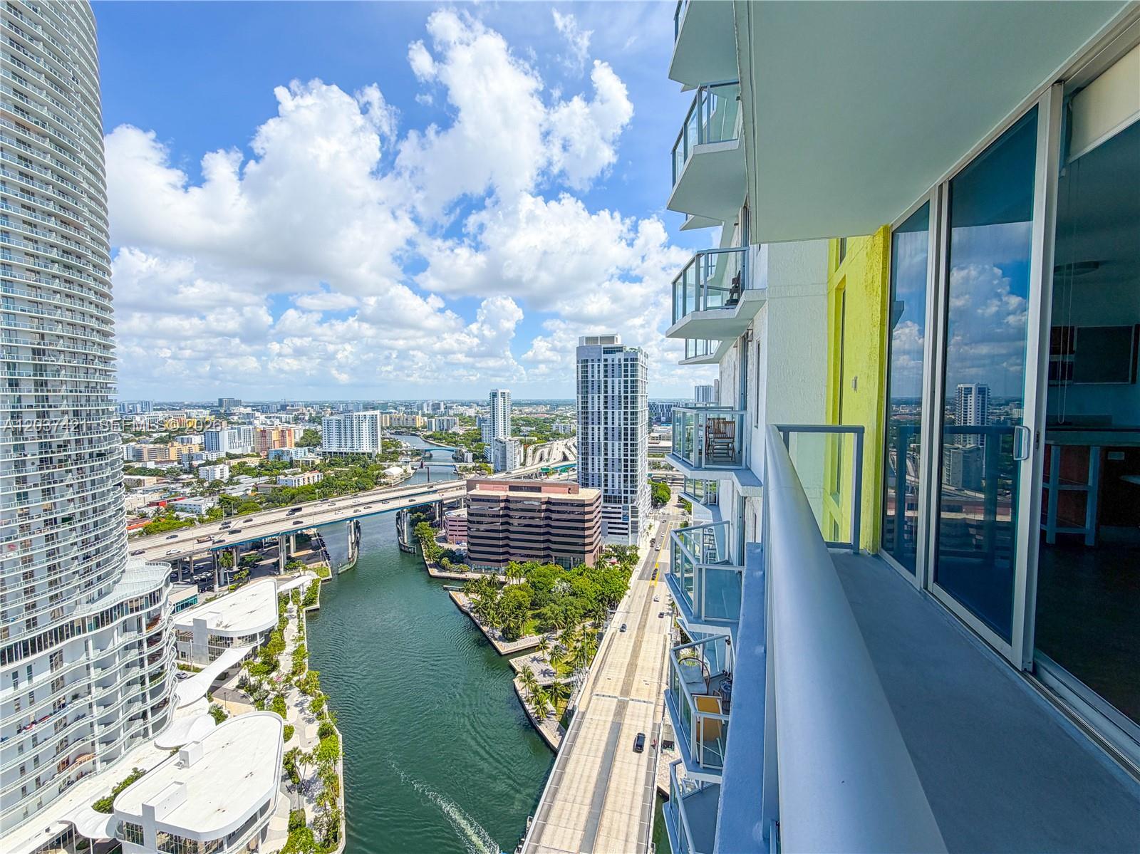 185 Southwest 7th Street, Unit 2900 Miami, FL 33130 - Photo 26 of 37