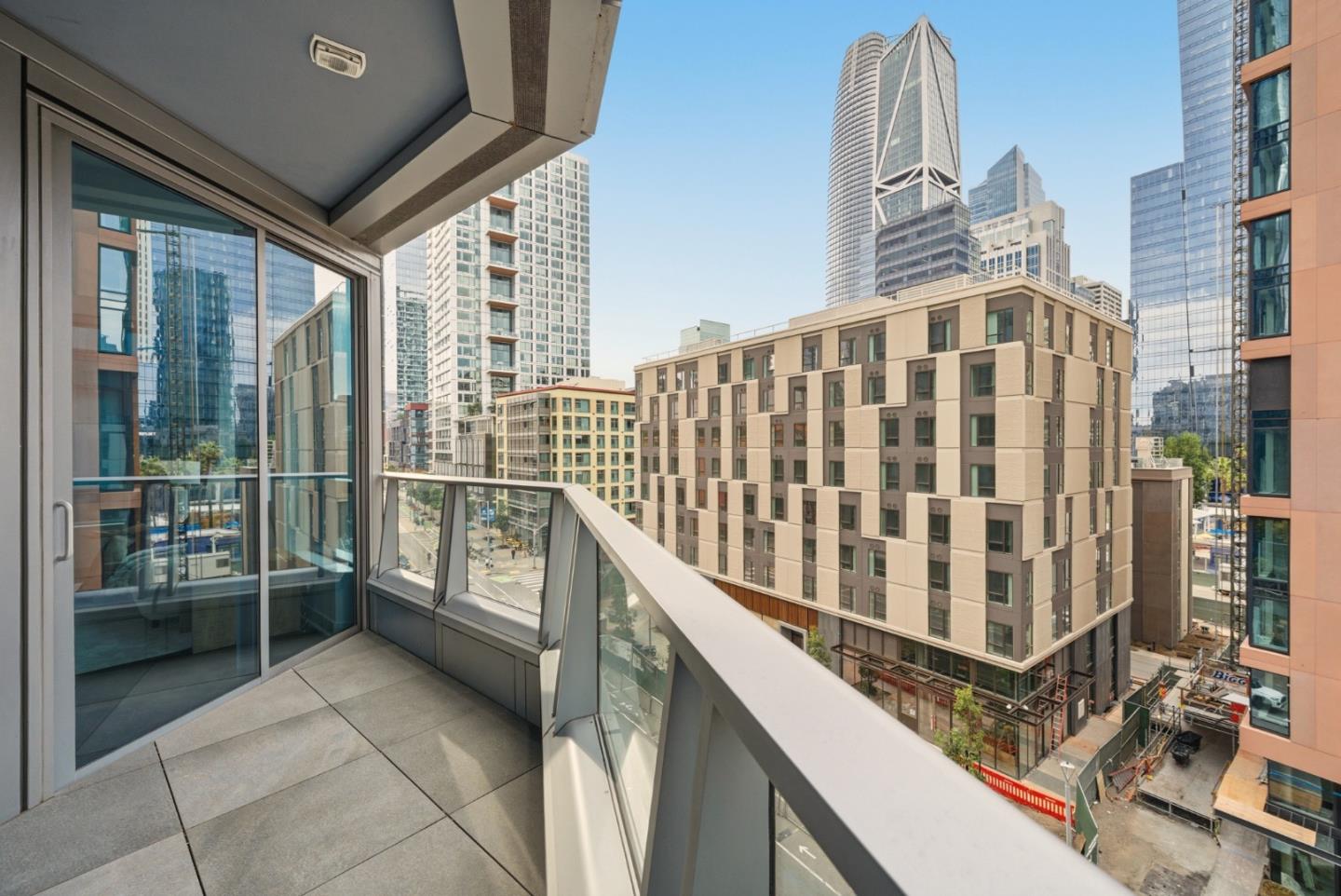 318 Main Street, Unit 6B San Francisco, CA 94105 - Photo 18 of 40 a balcony with view of outdoor space