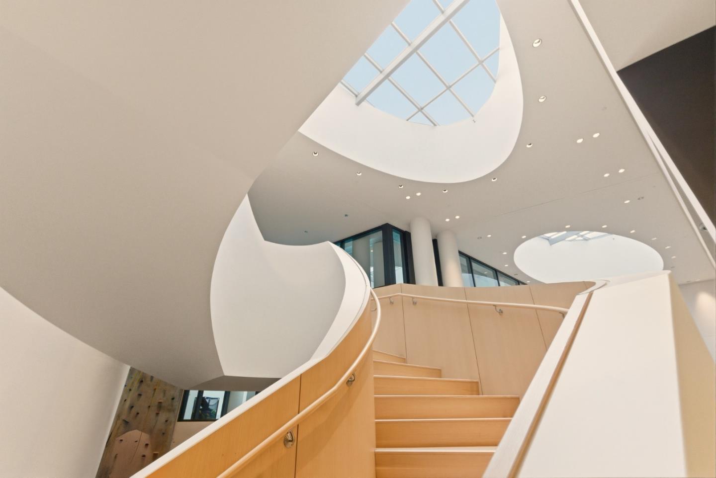 318 Main Street, Unit 6B San Francisco, CA 94105 - Photo 30 of 40 a view of a living room