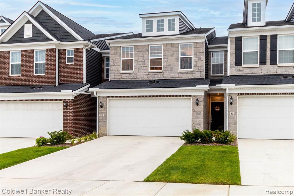 336 Strawberry Drive Rochester Hills, MI 48307 - Photo 1 of 47