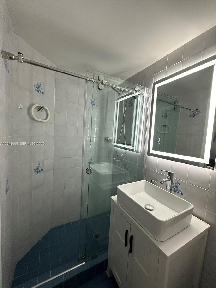 5931 Southwest 46th Street Miami, FL 33155 - Photo 30 of 35 Blue/Grey Bathroom 2