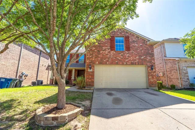$2,200 | 2012 Meadow View Drive, Princeton, TX 75407