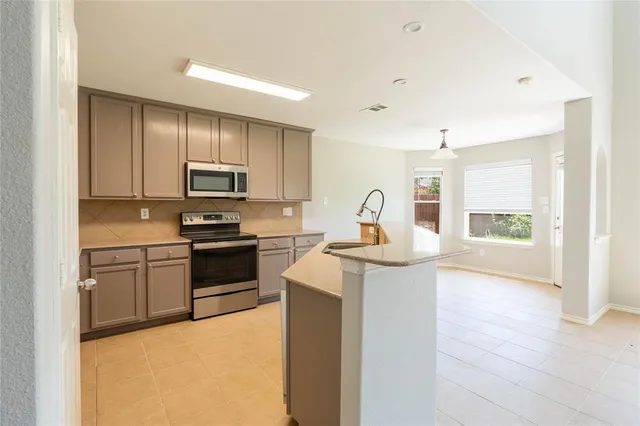 $2,200 | 2012 Meadow View Drive, Princeton, TX 75407