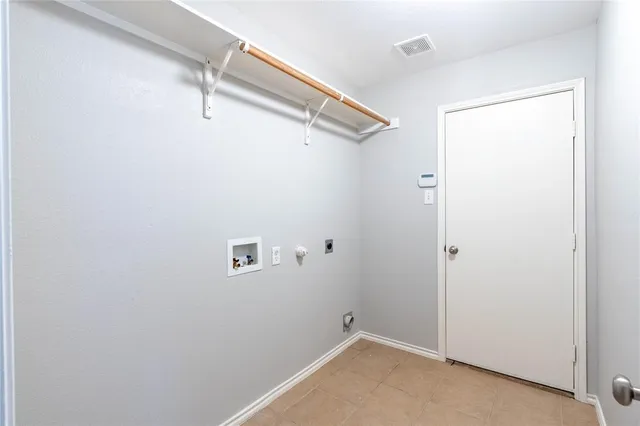 $2,200 | 2012 Meadow View Drive, Princeton, TX 75407