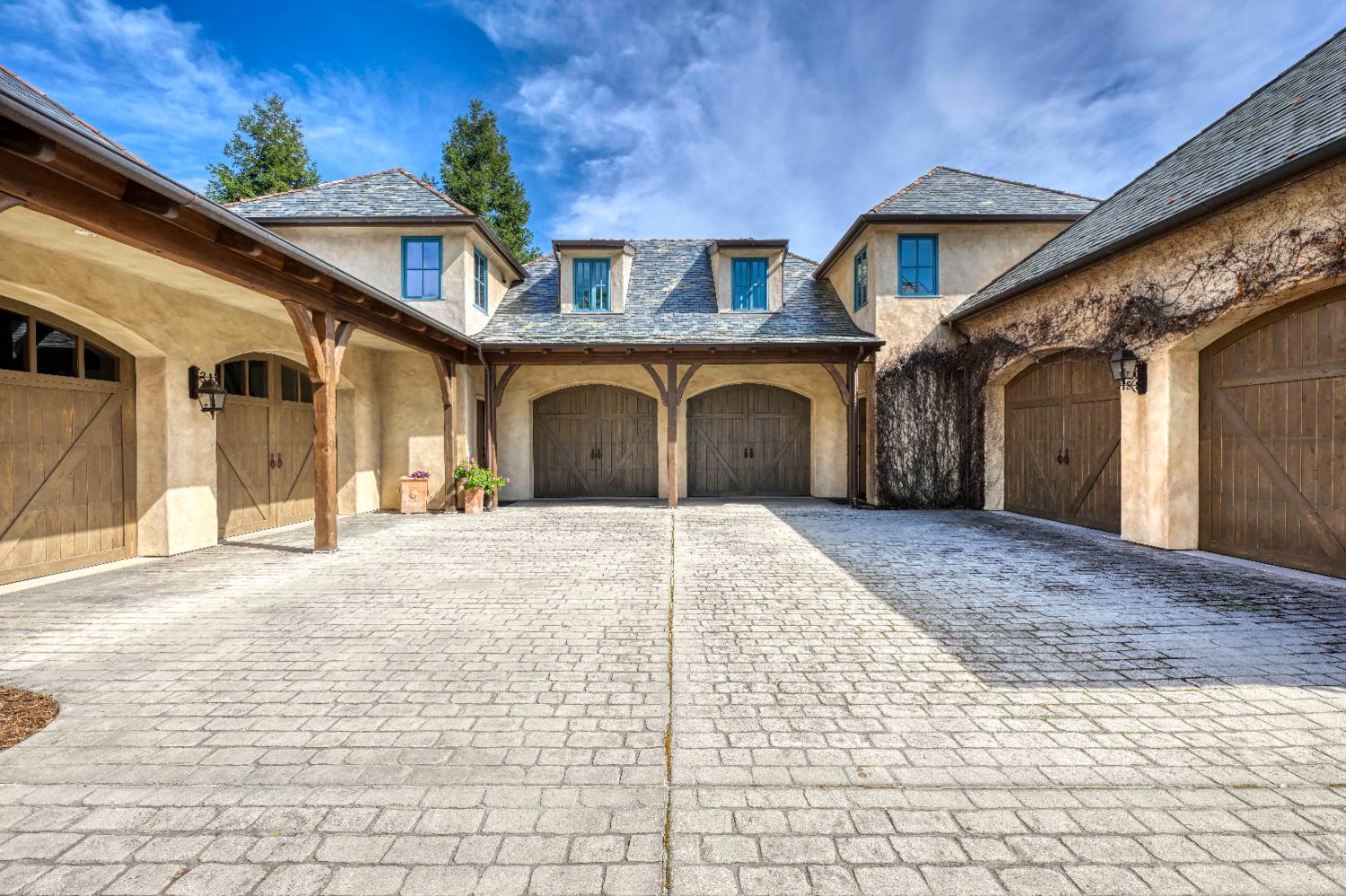 2581 Shirland Tract Road Auburn, CA 95603 - Photo 9 of 61 a view of a white house with a outdoor space