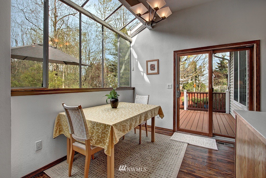 18303 155th Place Southeast Renton, WA 98058 - Photo 6 of 25 Gallery Image 6