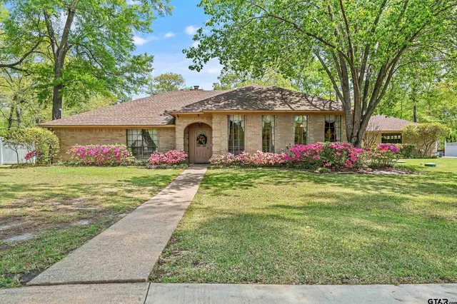 $649,000 | 18843 Falls Creek Drive, Flint, TX 75762