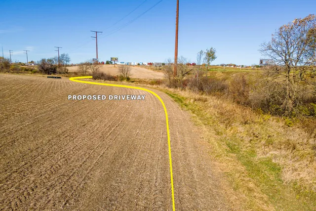 $285,000 | 18 Highway 18, Dodgeville, WI 53533