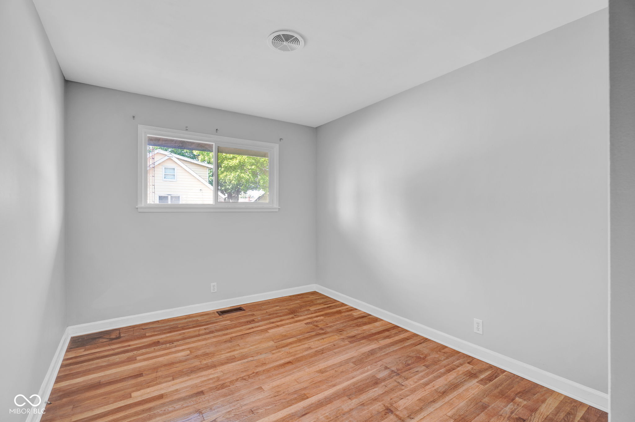 2019 19th Street Columbus, IN 47201 - Photo 10 of 22