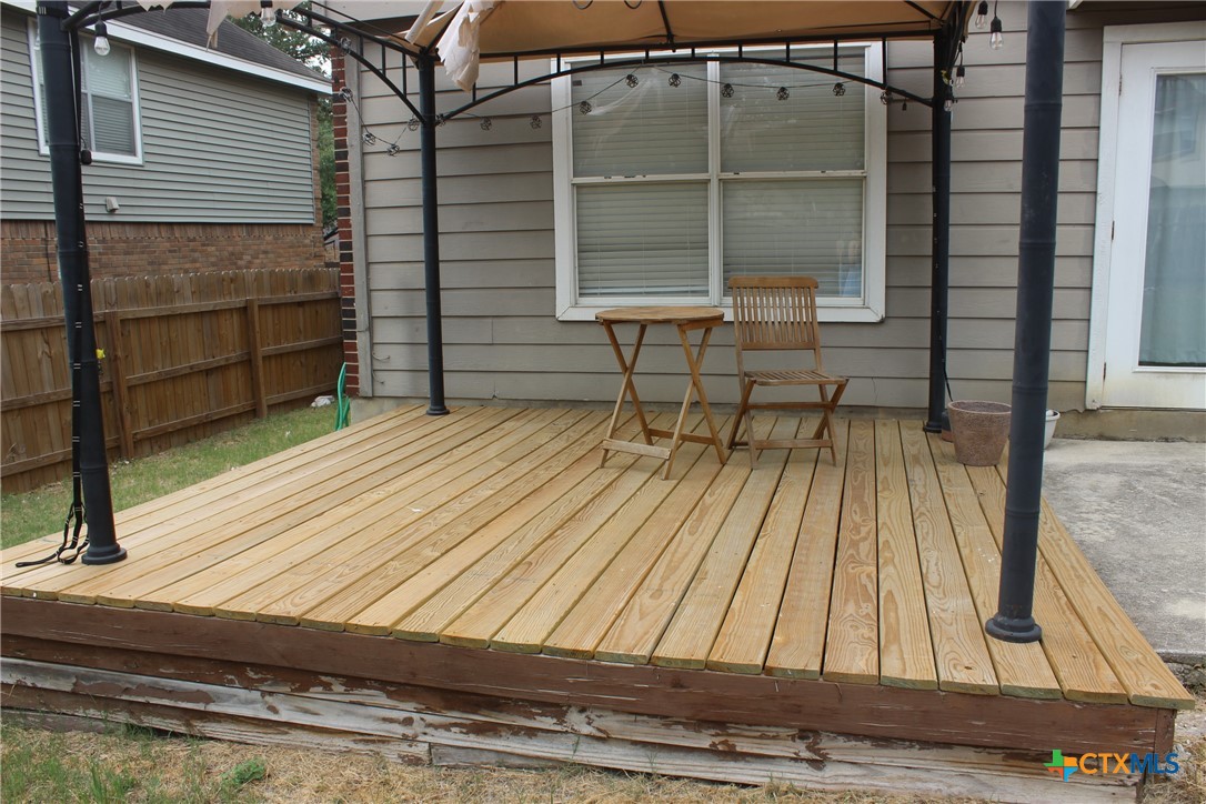 7710 Fallen Pine Converse, TX 78109 - Photo 16 of 19 a house view with a outdoor space