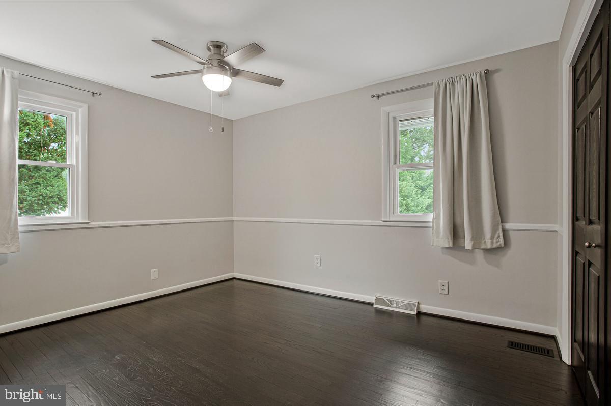 454 Manor Road Arnold, MD 21012 - Photo 13 of 36 Bedroom
