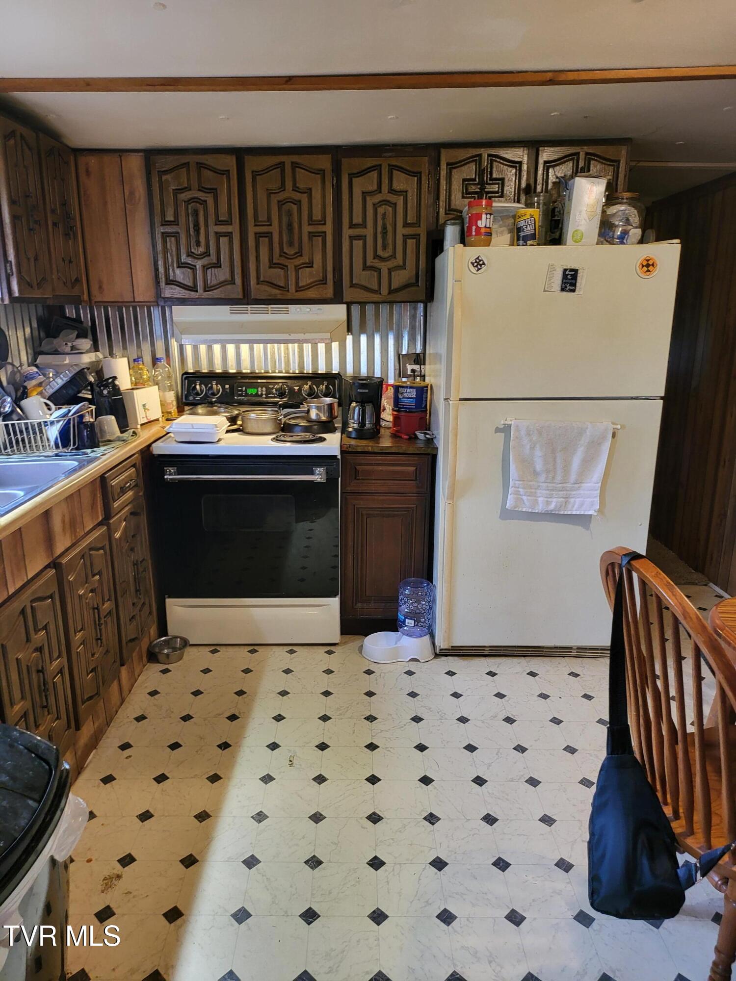 1870 Chuckey Highway Chuckey, TN 37641 - Photo 6 of 27 20260303_155855