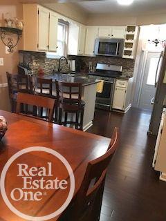 2050 Hampton Road Grosse Pointe Woods, MI 48236 - Photo 10 of 27