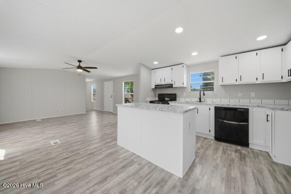 3247 New Hope Road Hertford, NC 27944 - Photo 4 of 28 Kitchen with island