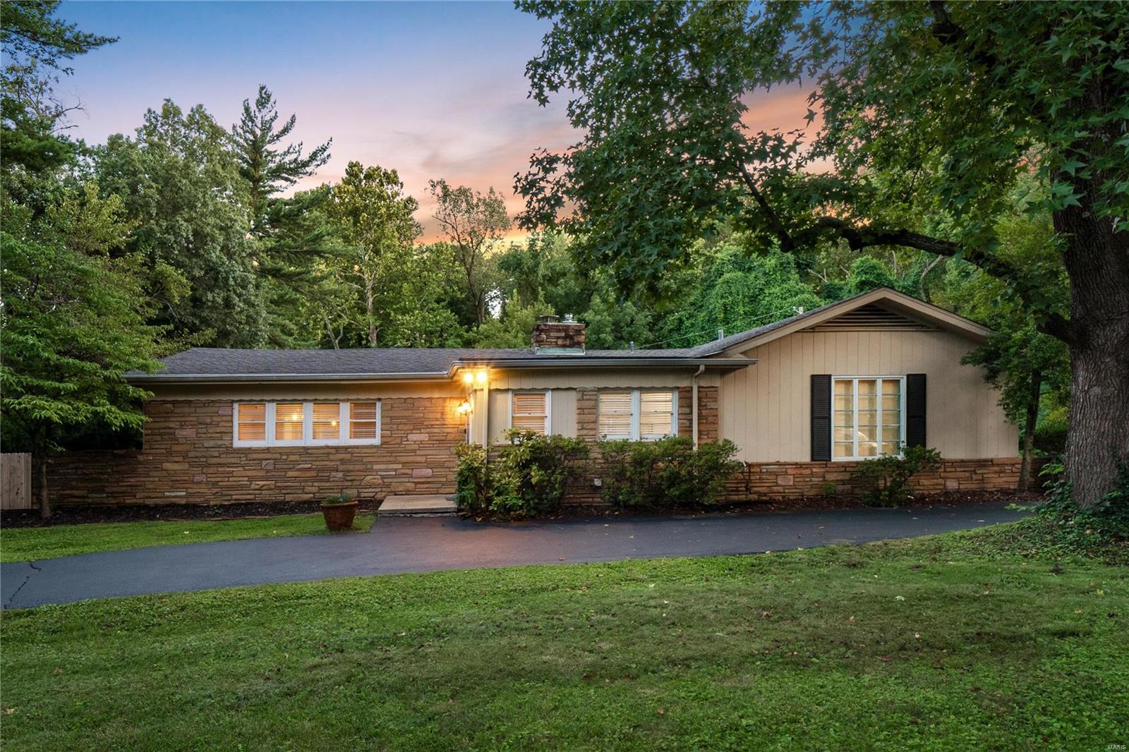 9140 Ladue Road Ladue, MO 63124 - Photo 1 of 37 Gallery Image 1