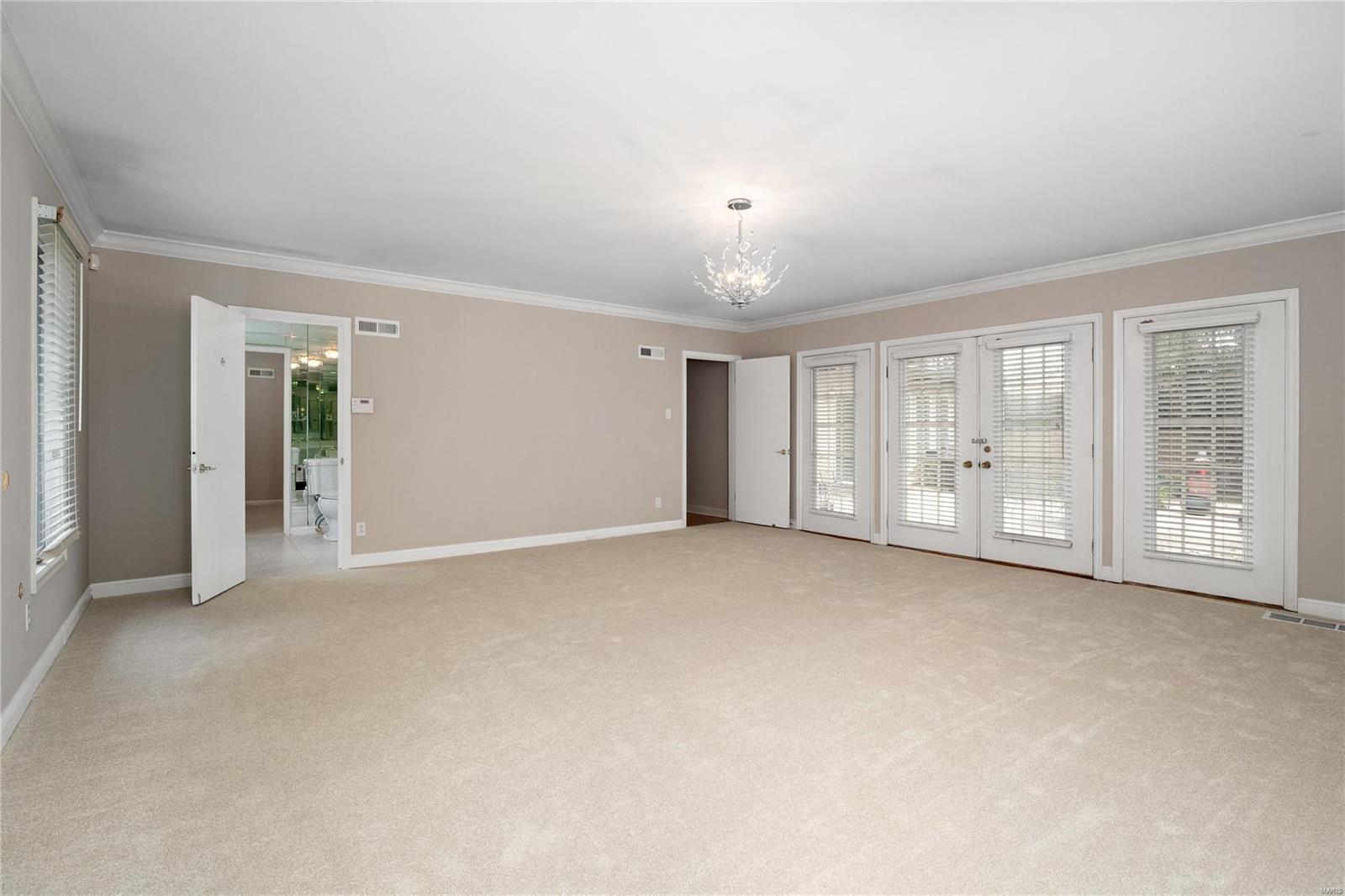 9140 Ladue Road Ladue, MO 63124 - Photo 22 of 37 Gallery Image 22