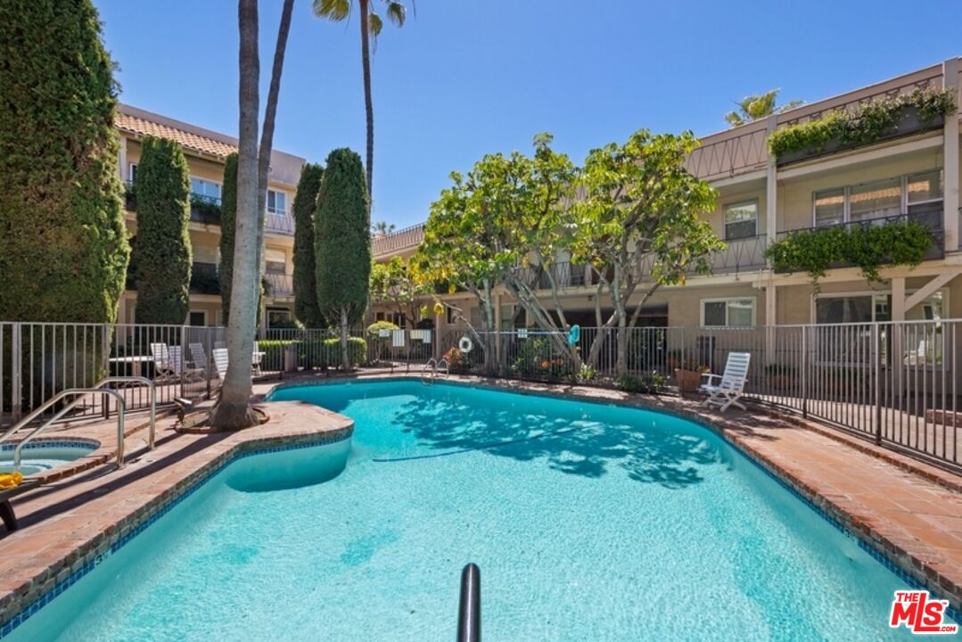 11670 Sunset Blvd Unit 112