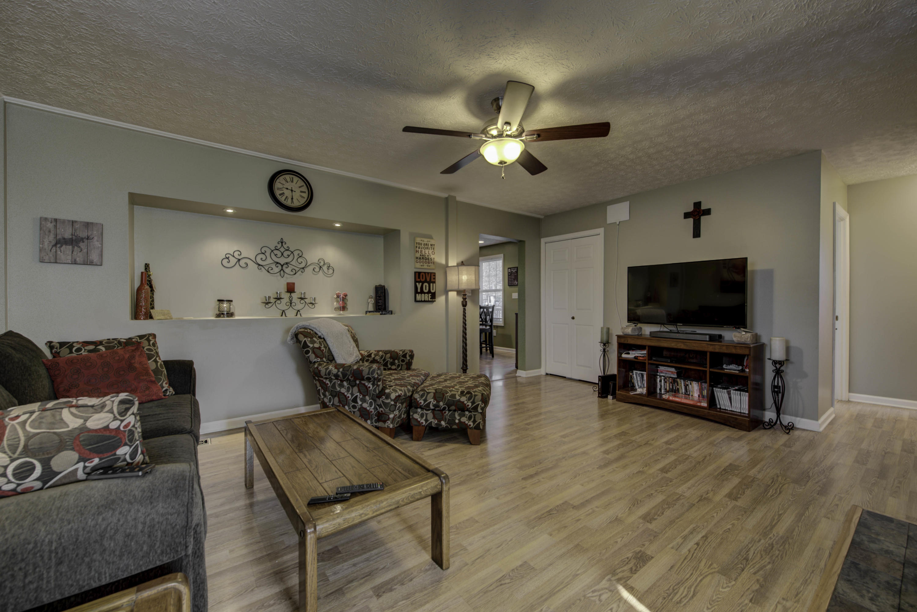 102 Kenwyn Road Oak Ridge, TN 37830 - Photo 3 of 30 3
