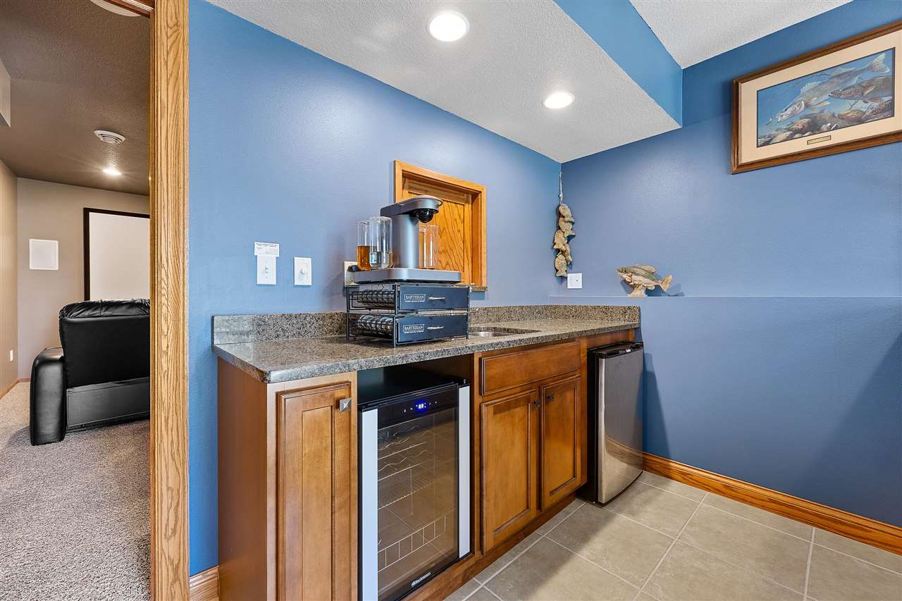 2845 Wildflower Road Cedar Rapids, IA 52411 - Photo 25 of 41 Gallery Image 25