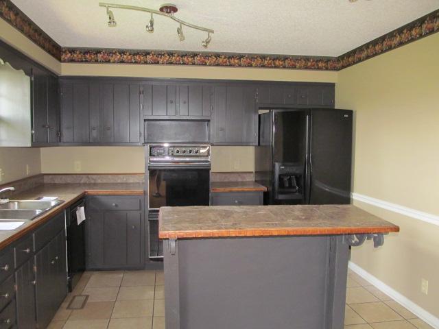 604 Roxanne Court Antioch, TN 37013 - Photo 3 of 11 Kitchen