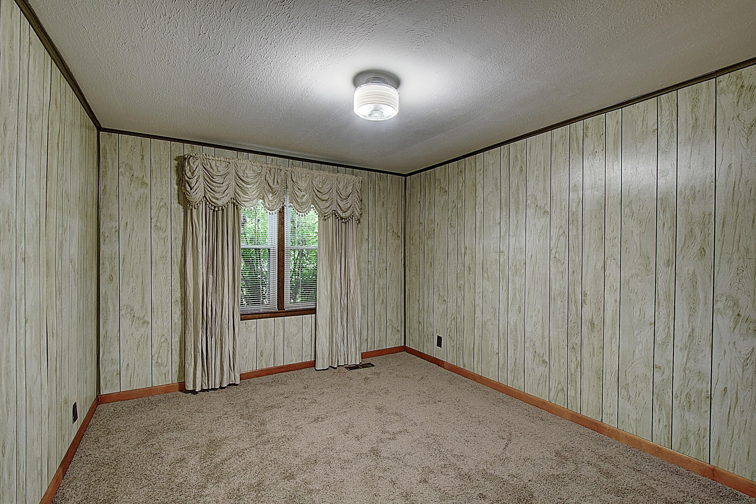 1401 Mill Creek Road Kingsport, TN 37664 - Photo 19 of 24 DSC_0355And8more_1