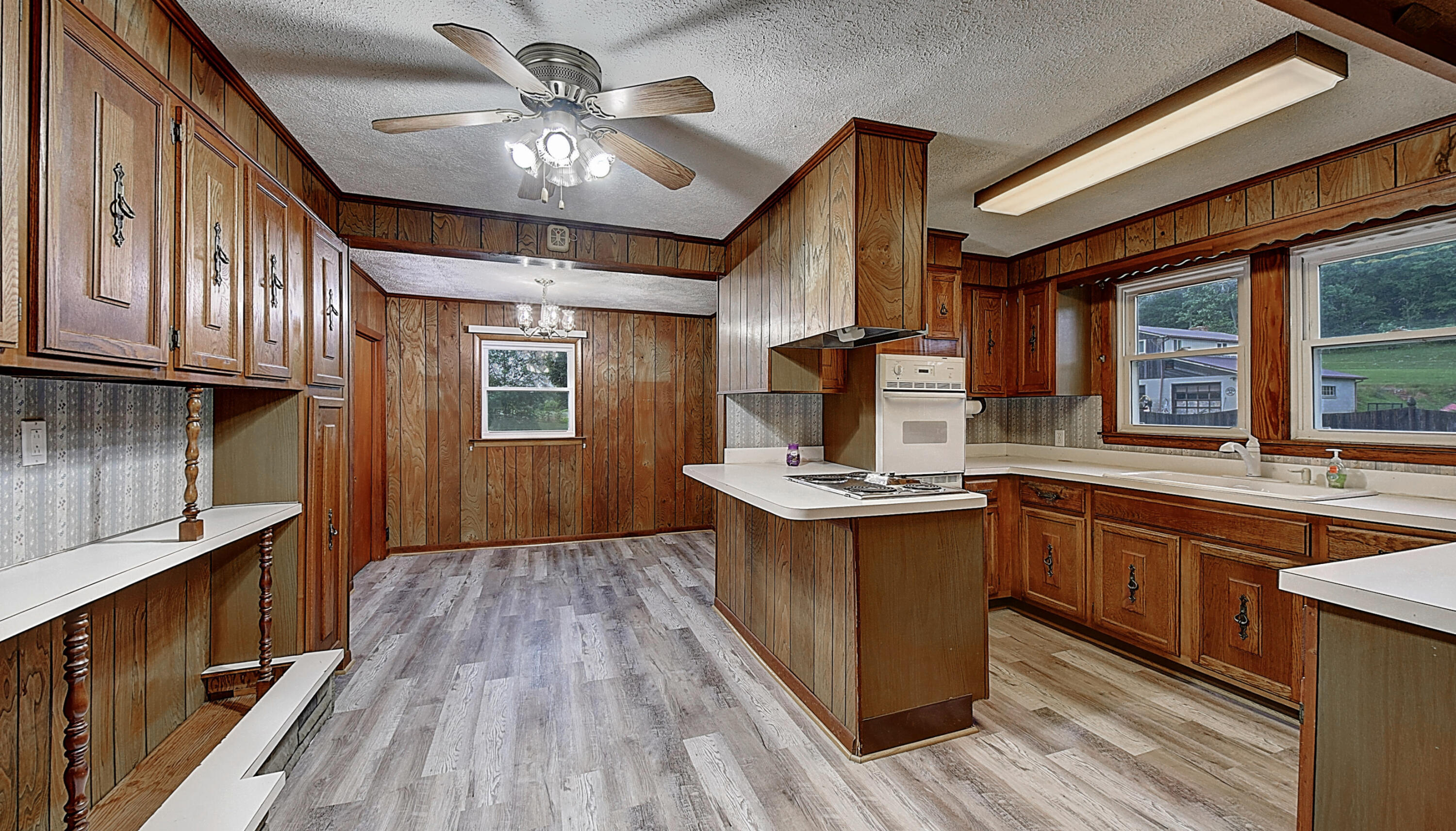 1401 Mill Creek Road Kingsport, TN 37664 - Photo 9 of 24 DSC_0148And8more_1_stitch