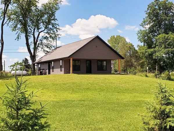 $369,900 | 247 East Madison Street, Clintonville, WI 54929