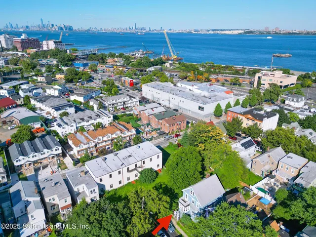 $1,200,000 | 19 Brewster Street | Stapleton