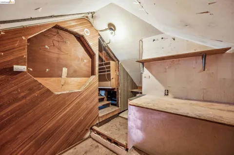 $699,000 | 1820 International Boulevard, Oakland, CA 94606