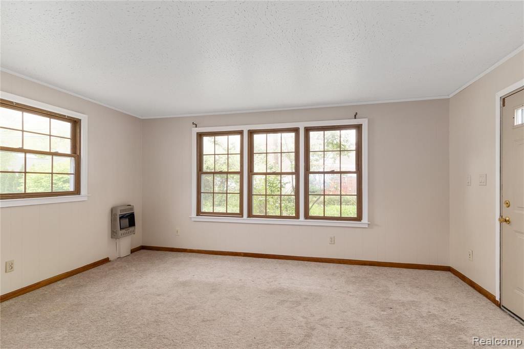 3316 Eastham Road Dearborn, MI 48120 - Photo 11 of 25