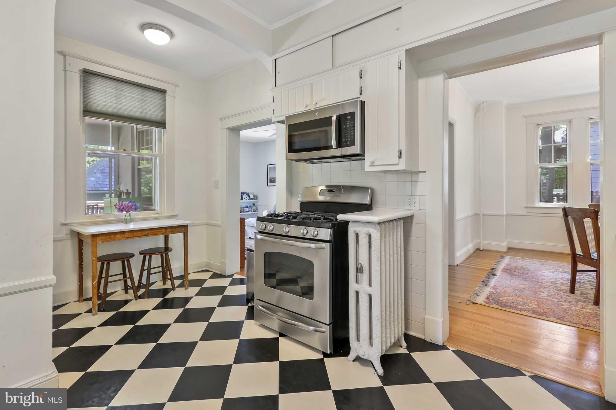 5705 Chilham Road Baltimore, MD 21209 - Photo 18 of 49 Kitchen