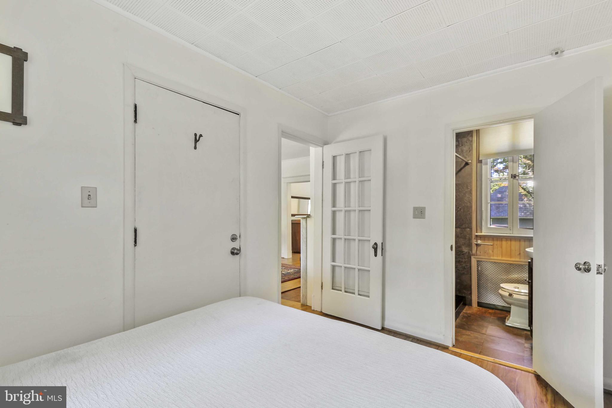 5705 Chilham Road Baltimore, MD 21209 - Photo 25 of 49 Main Level Bedroom