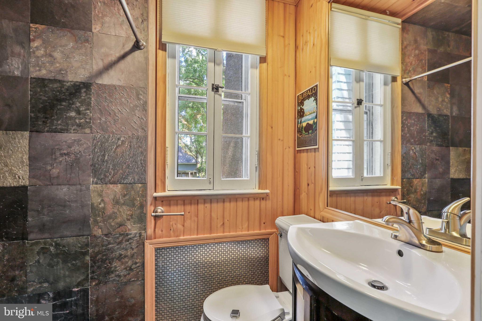 5705 Chilham Road Baltimore, MD 21209 - Photo 26 of 49 Main Level attached Bath