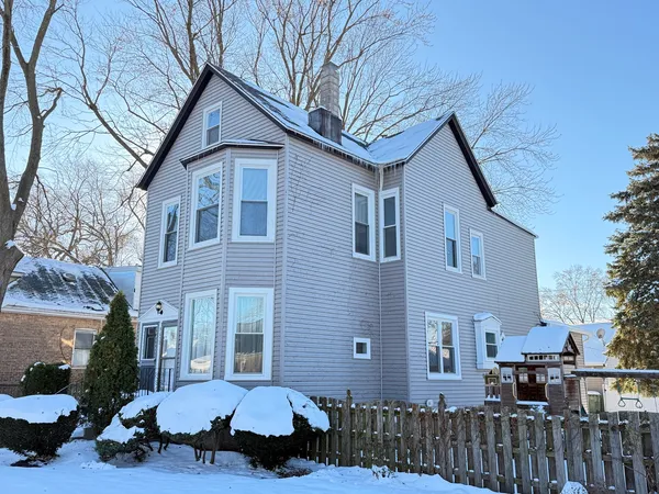 $474,700 | 9412 South Homan Avenue, Evergreen Park, IL 60805