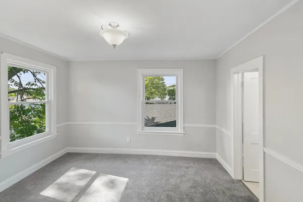 $449,700 | 9412 South Homan Avenue, Evergreen Park, IL 60805