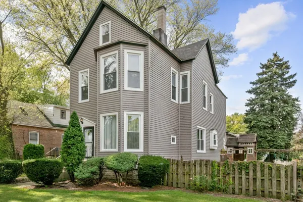 $449,700 | 9412 South Homan Avenue, Evergreen Park, IL 60805