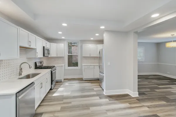 $449,700 | 9412 South Homan Avenue, Evergreen Park, IL 60805