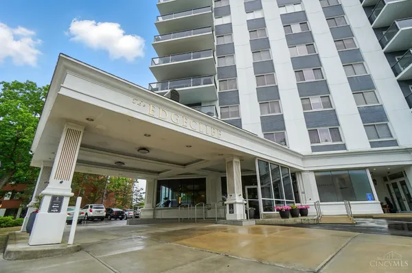 $219,900 | 2200 Victory Parkway, Unit 1601, Cincinnati, OH 45206