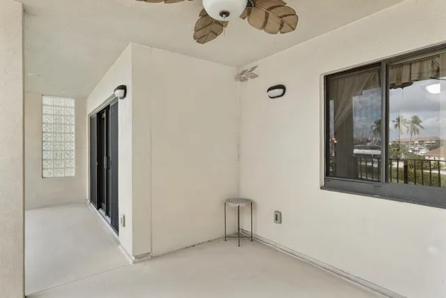 $425,000 | 901 Seafarer Circle, Unit 201, Jupiter, FL 33477