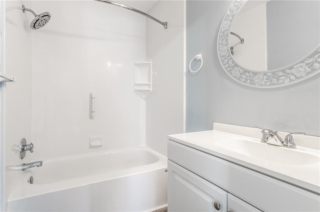 3804 East Stop 10 Road Indianapolis, IN 46237 - Photo 17 of 28 Gallery Image 17