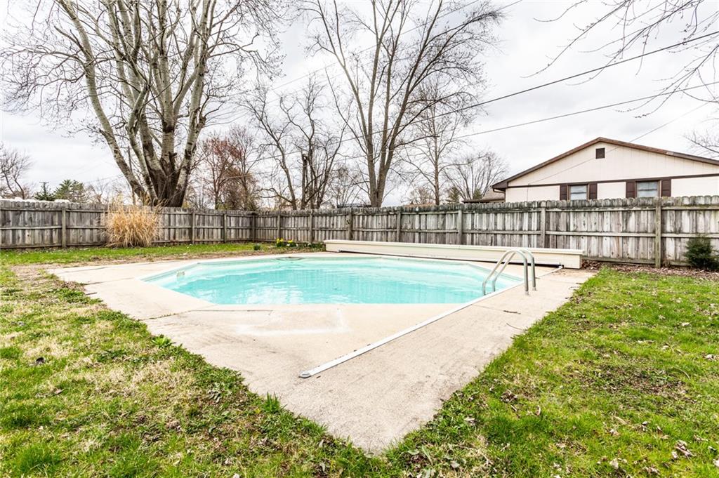 3804 East Stop 10 Road Indianapolis, IN 46237 - Photo 24 of 28 Gallery Image 24