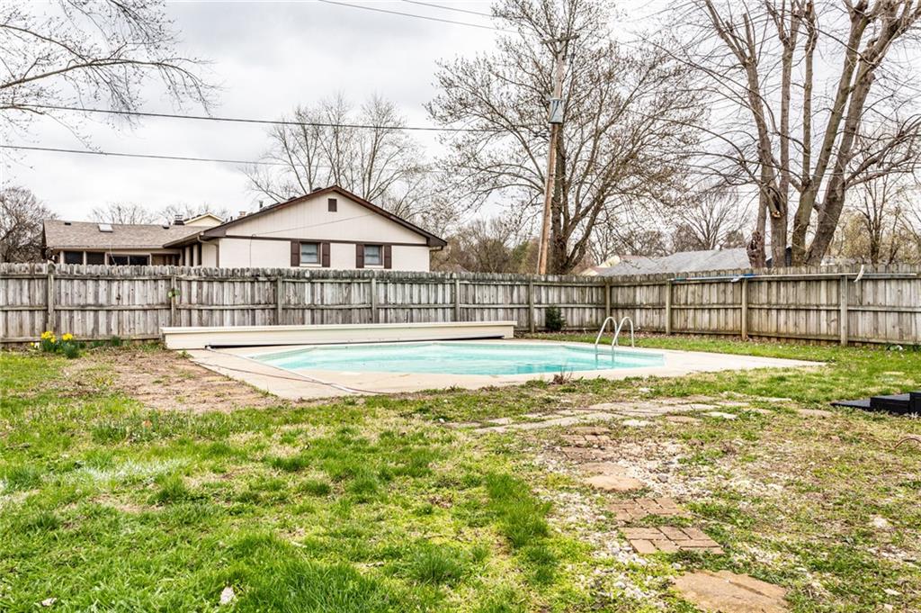 3804 East Stop 10 Road Indianapolis, IN 46237 - Photo 25 of 28 Gallery Image 25