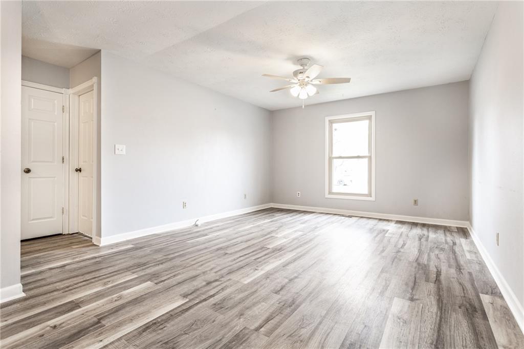 3804 East Stop 10 Road Indianapolis, IN 46237 - Photo 5 of 28 Gallery Image 5