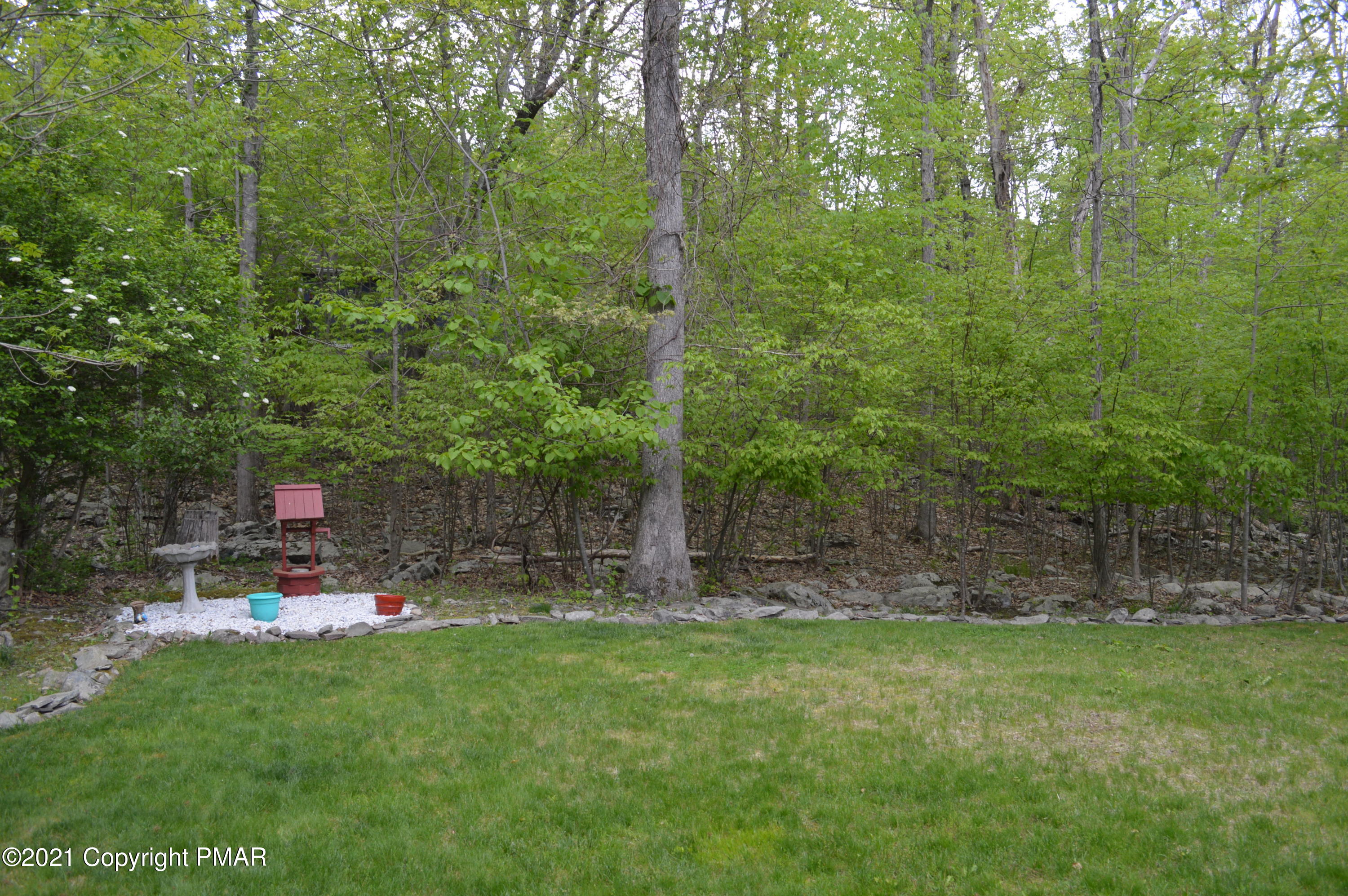 429 Timber Hill Road Henryville, PA 18332 - Photo 17 of 23 Rear yard