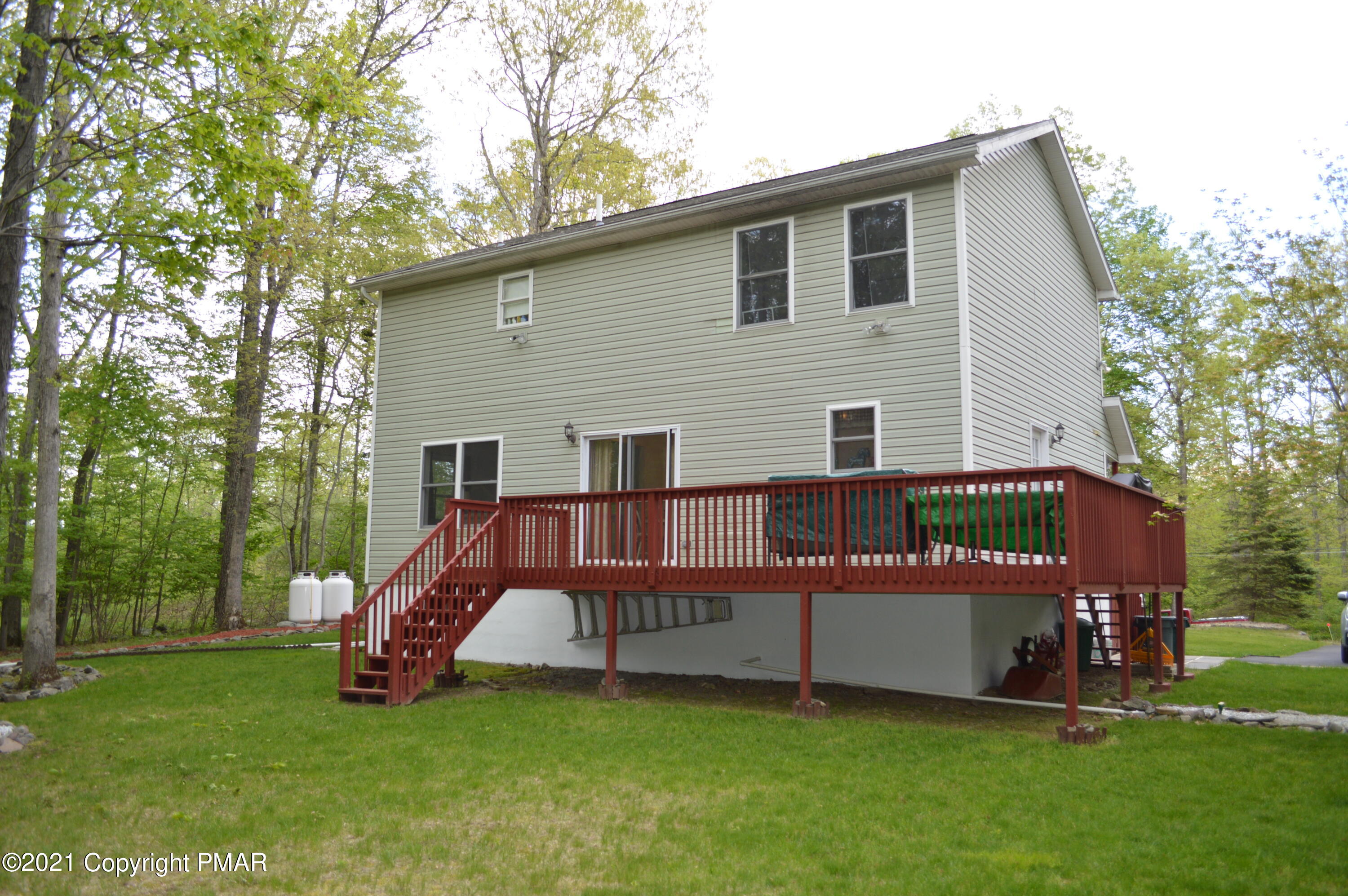429 Timber Hill Road Henryville, PA 18332 - Photo 18 of 23 Rear view