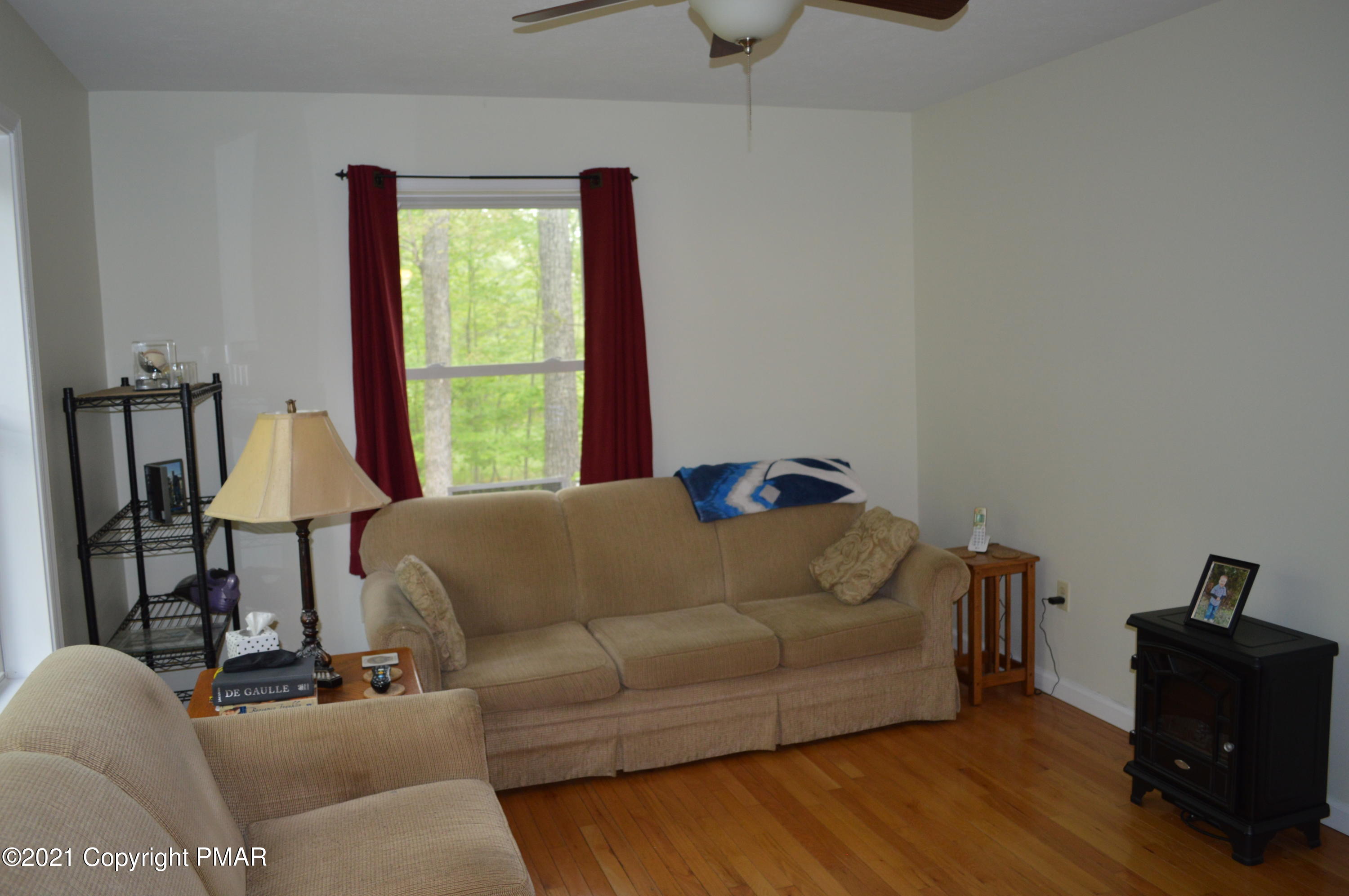 429 Timber Hill Road Henryville, PA 18332 - Photo 7 of 23 TV Rm