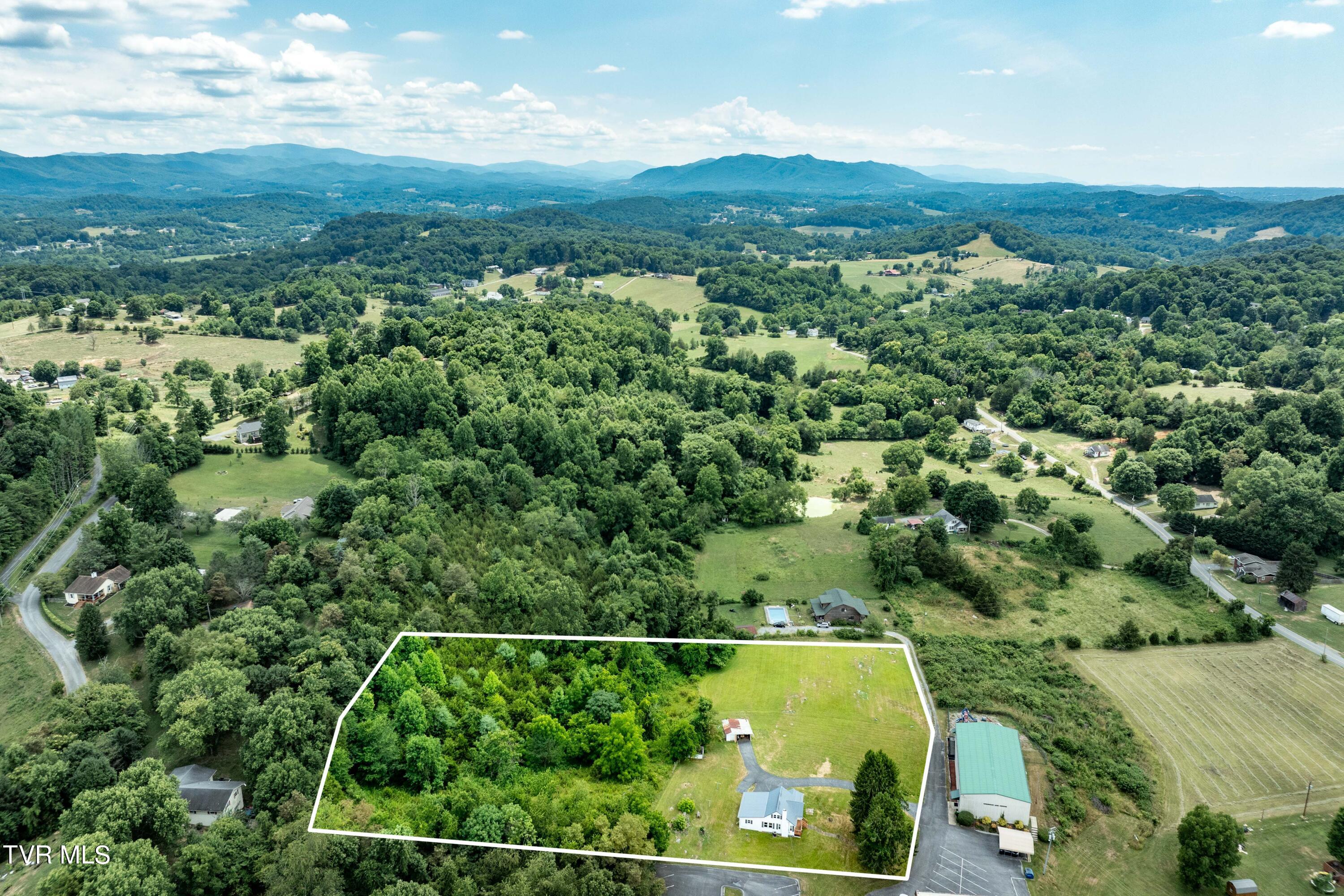 583 Watauga Road Watauga, TN 37694 - Photo 6 of 69 583 Watauga Rd (5 of 70)