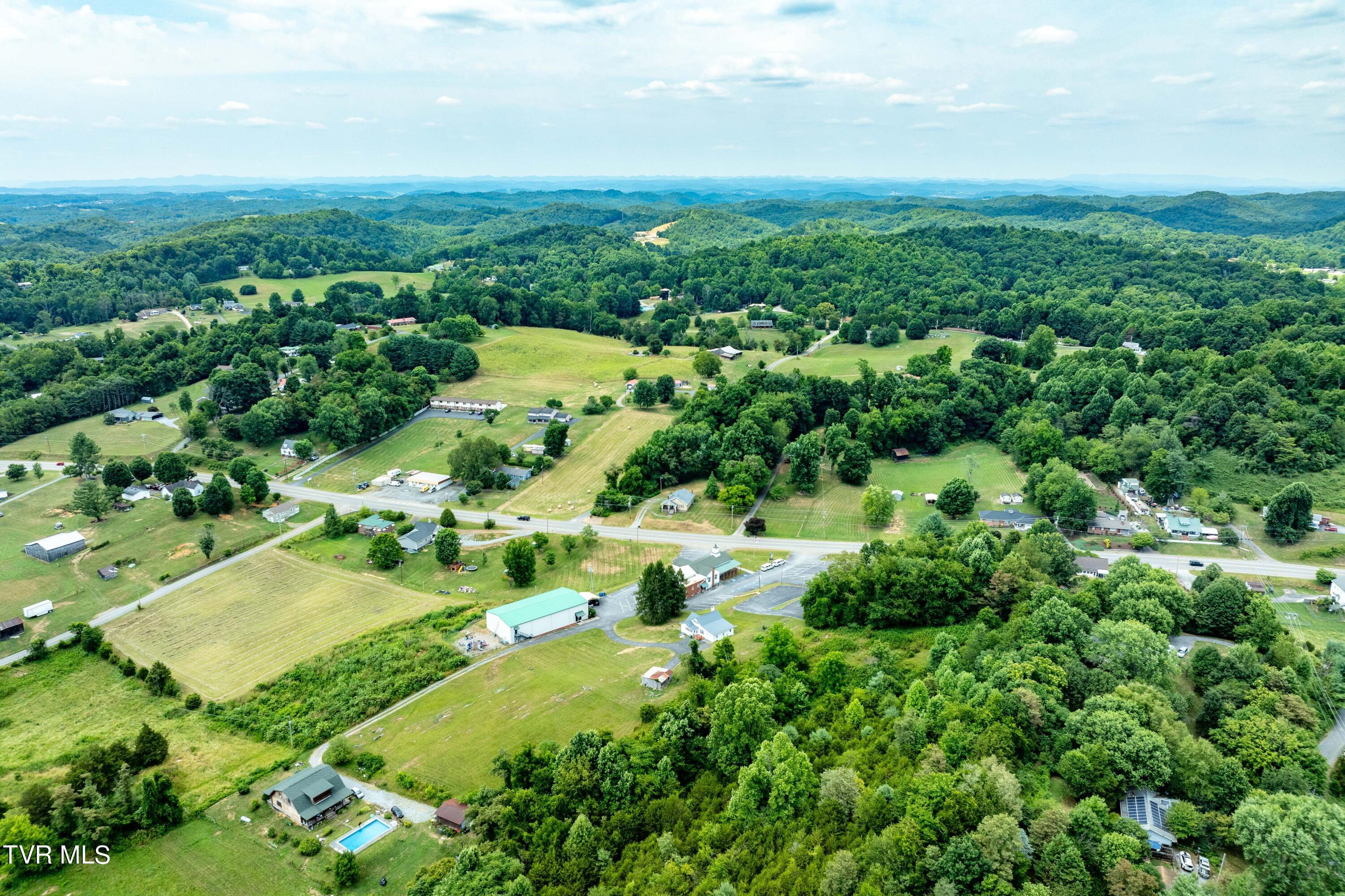 583 Watauga Road Watauga, TN 37694 - Photo 10 of 69 583 Watauga Rd (9 of 70)
